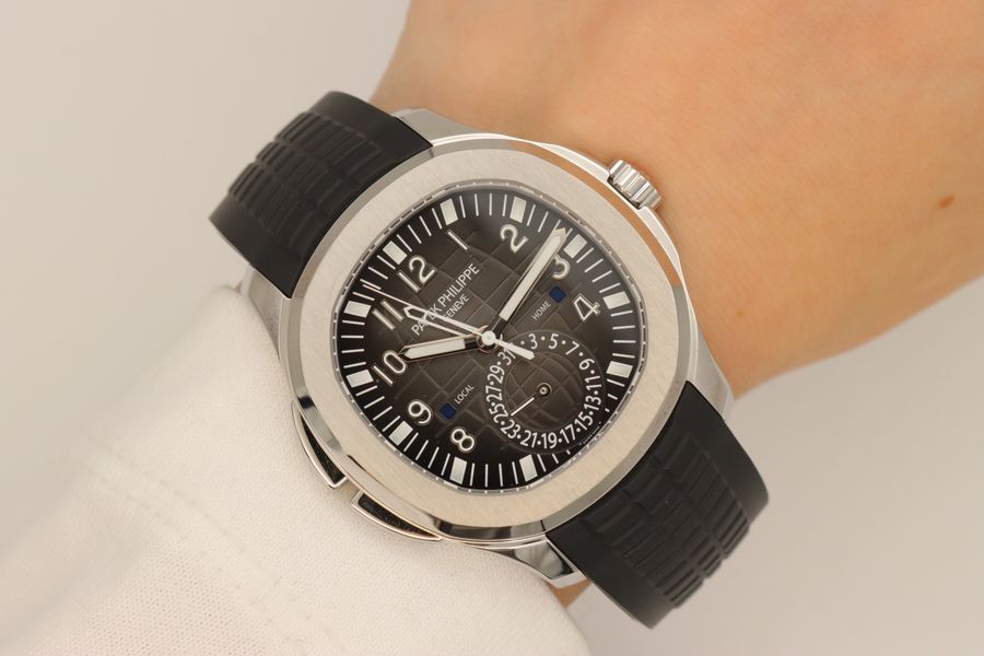 Patek Philippe Aquanaut 5164A-001
